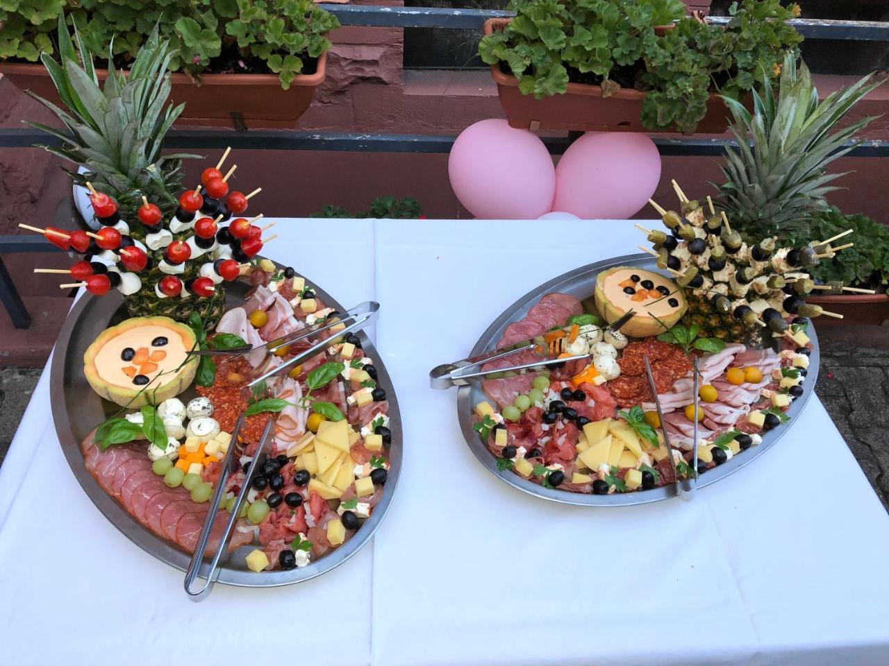 Hotel Restaurant Balkan ترير المظهر الخارجي الصورة