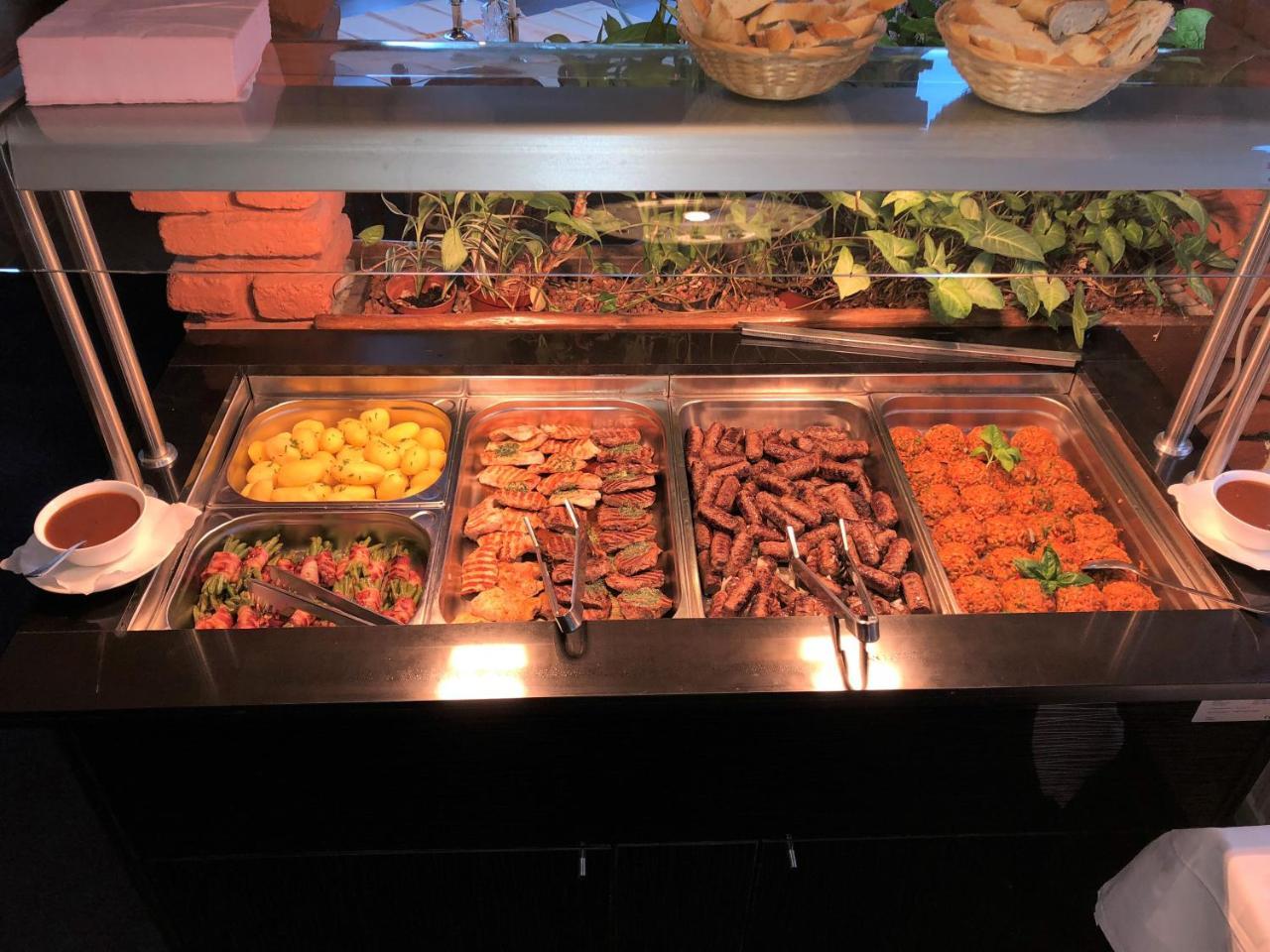 Hotel Restaurant Balkan ترير المظهر الخارجي الصورة